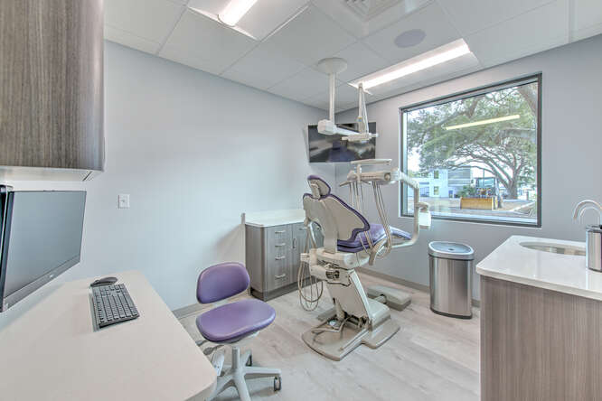 510 Oakfield Dr Brandon FL-small-061-124-A15 Dental Chair29-666x444-72dpi